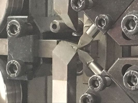 Primavera de alta velocidad que forma la máquina, diámetro de alambre perfecto del mecanismo de botes giratorios 0.3-1.2m m de la primavera del funcionamiento