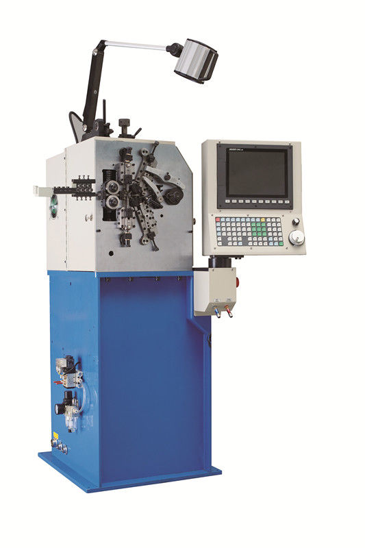 Alta precisión seis máquinas que arrollan 1000pcs/tasa de producción mínima de la primavera del CNC de AXIS